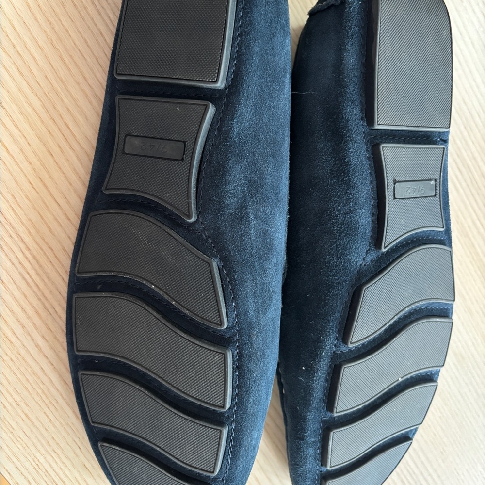 Elegant Navy Suede Loafers for Men - Picture 2 of 4